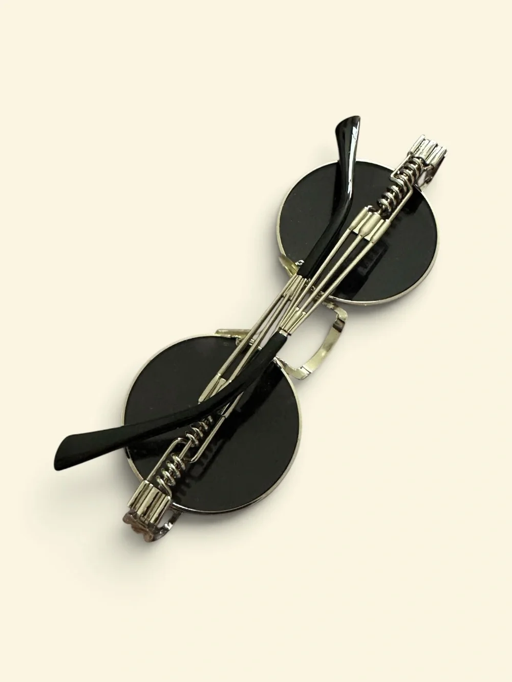 Vintage Inspired Men's Round Metal Sunglasses in Silver - 70s vibe Disco